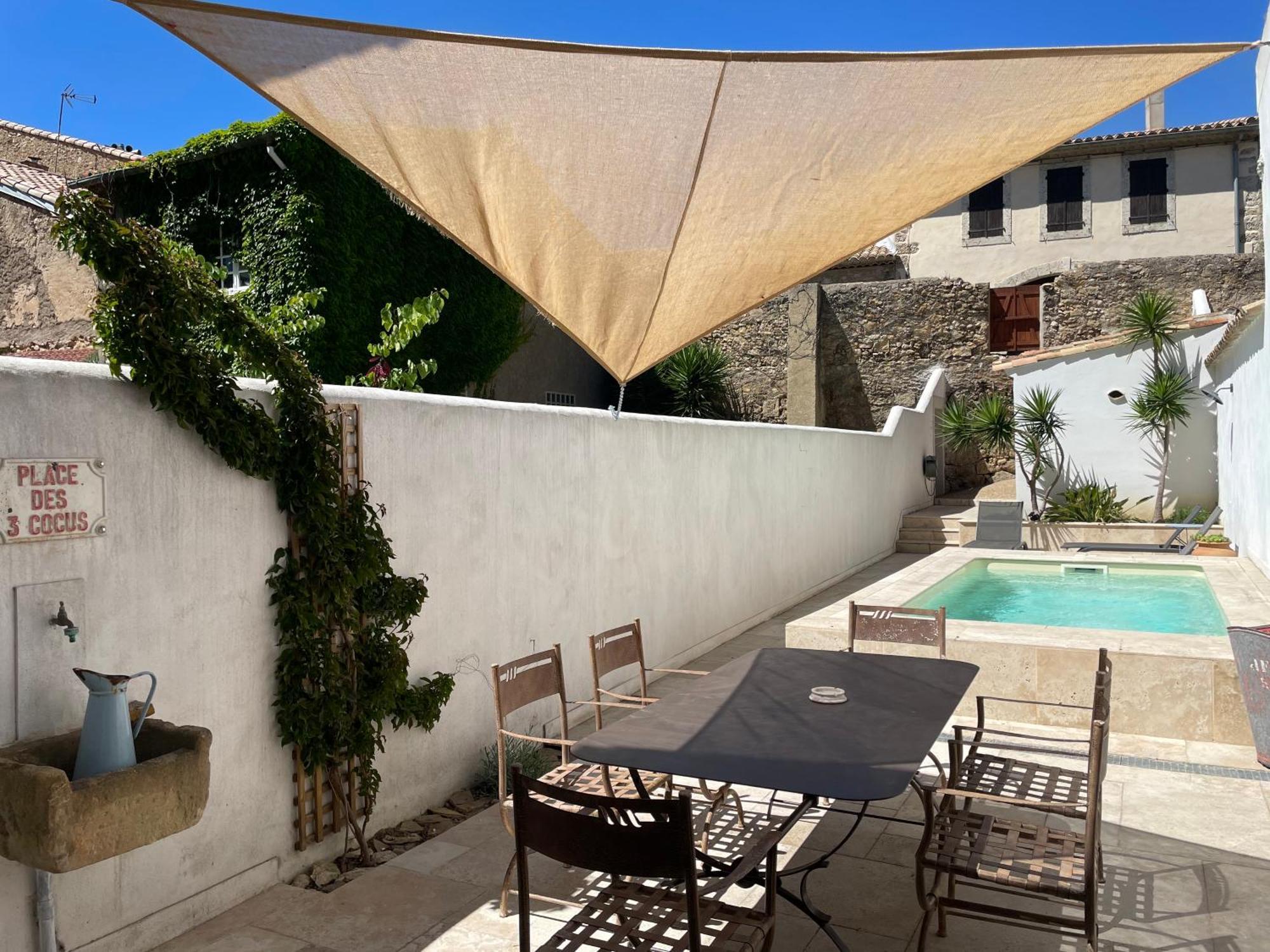 Sur La Founintrouze Holiday home Fabrezan
